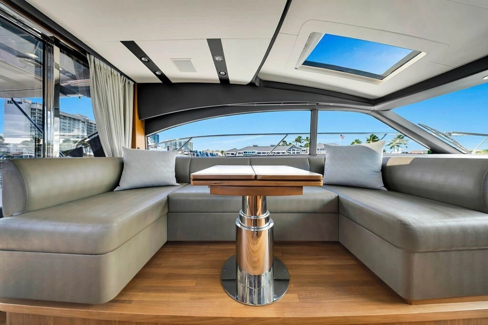 2015 Princess V48
