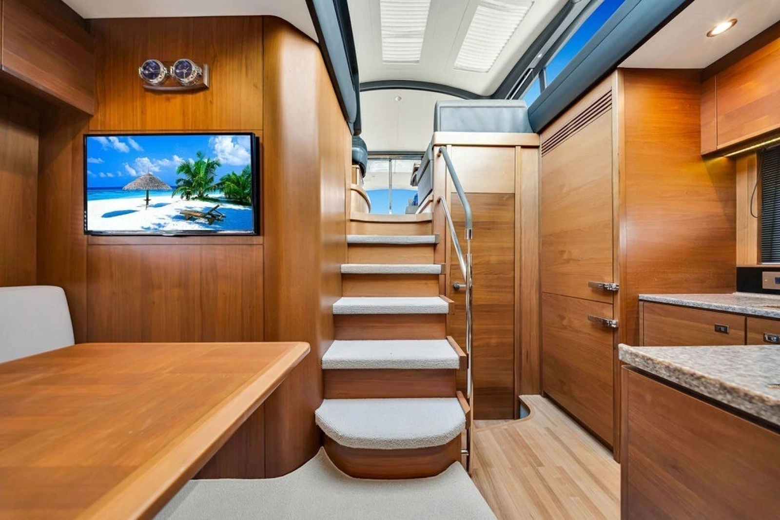 2015 Princess V48