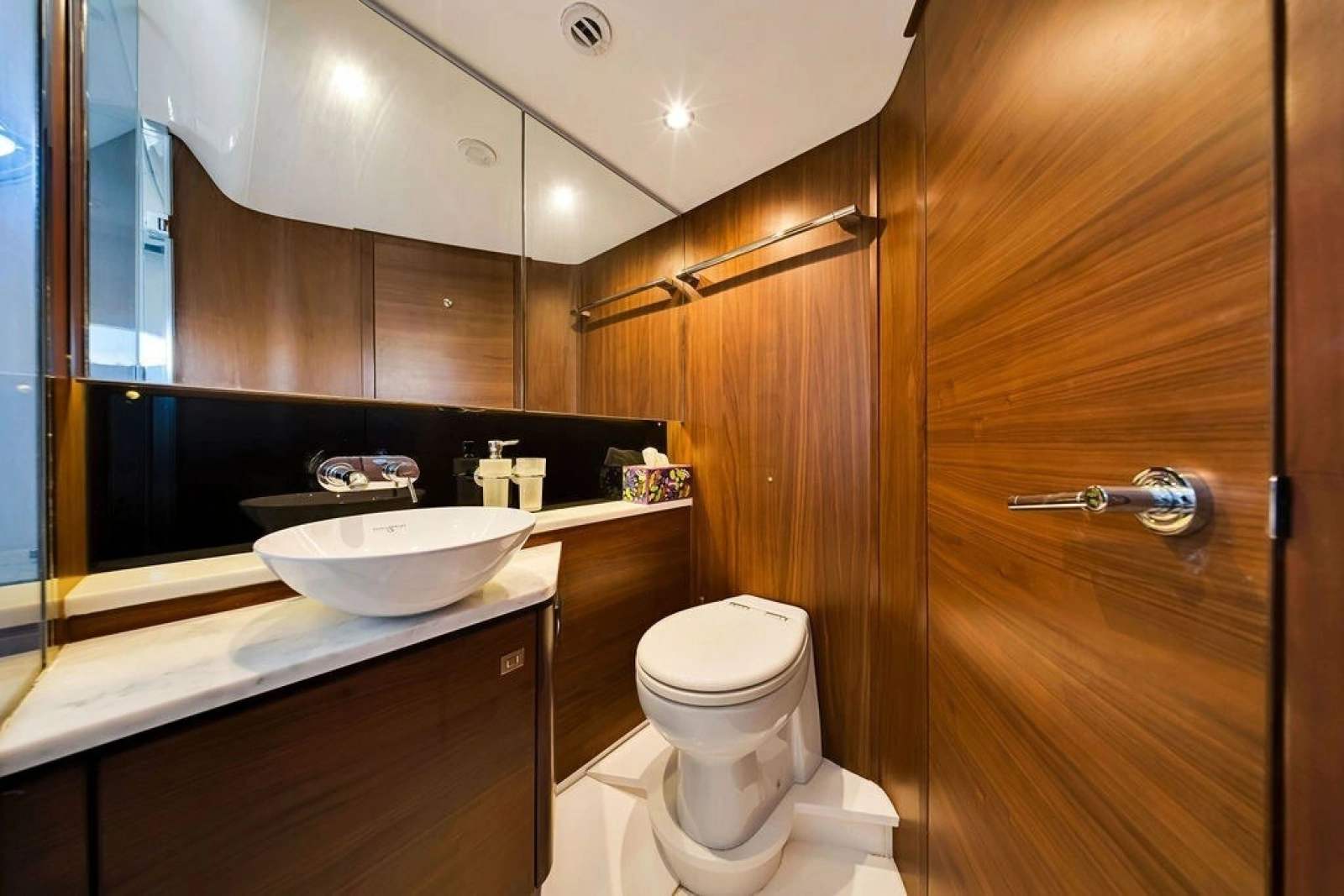 2015 Princess V48