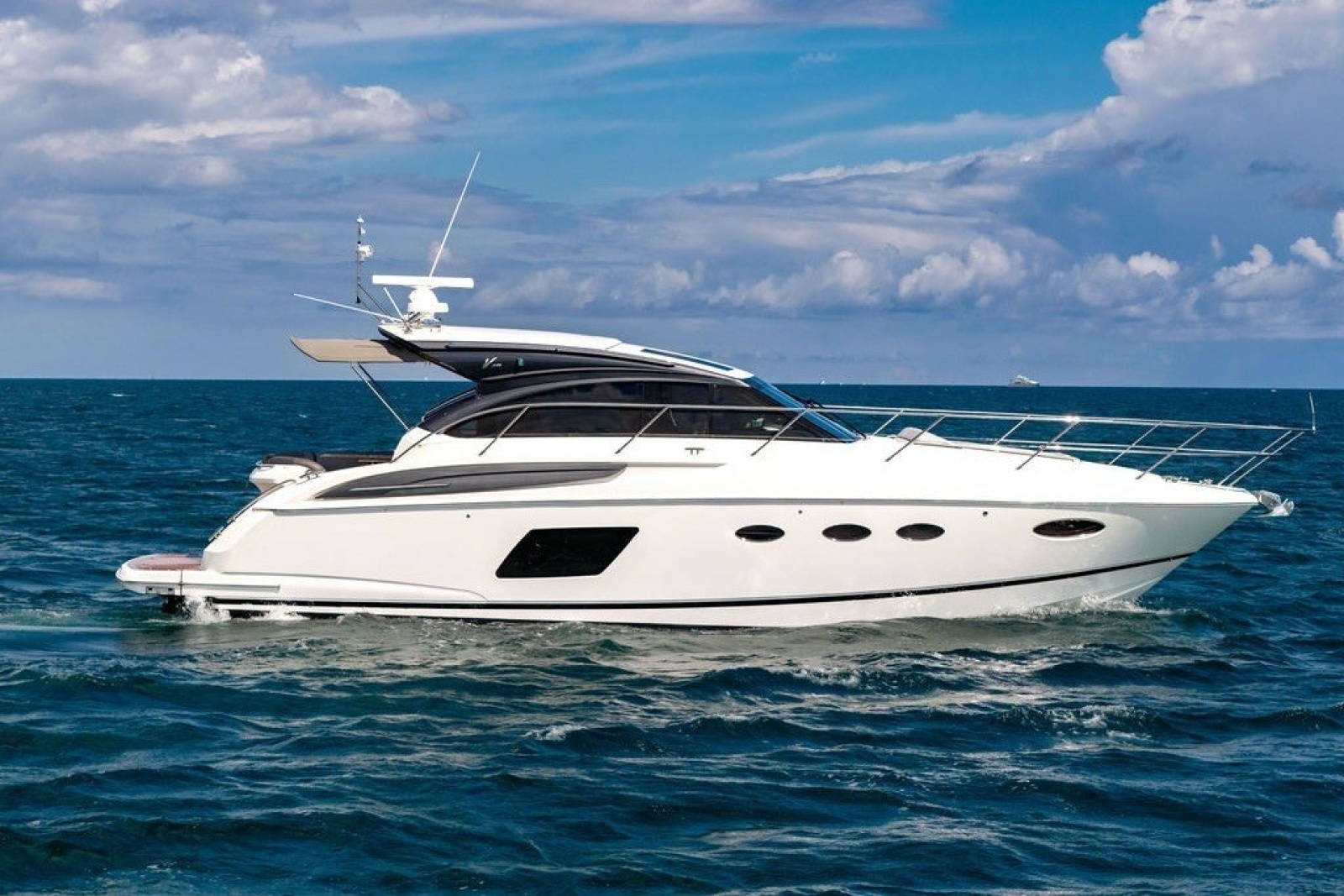 2015 Princess V48