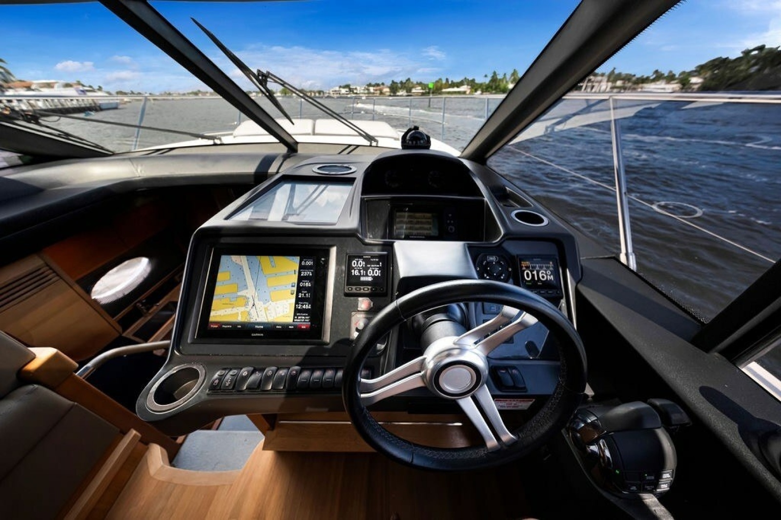 2015 Princess V48