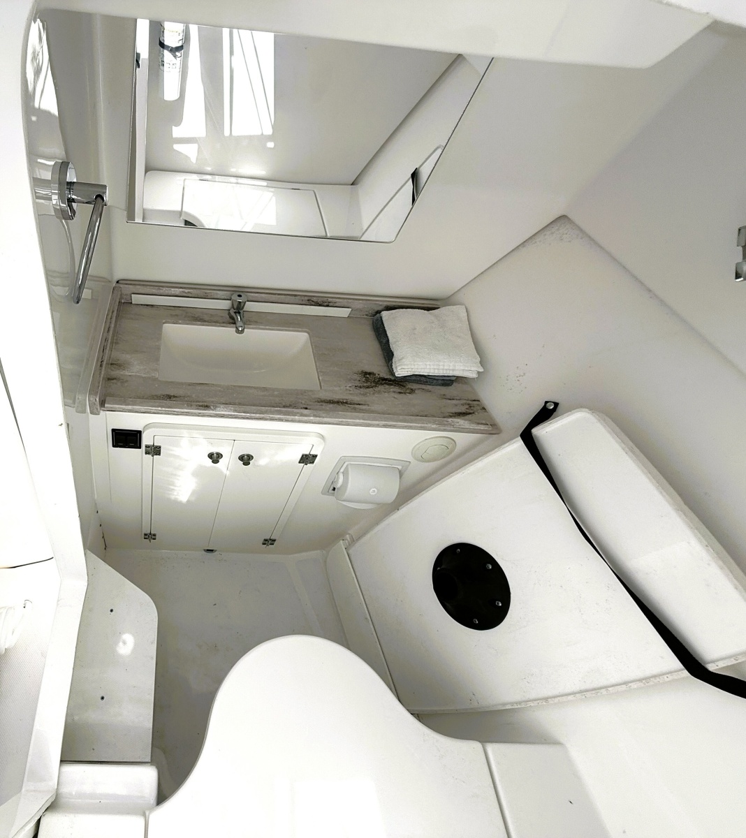 2023 Pursuit DC 326