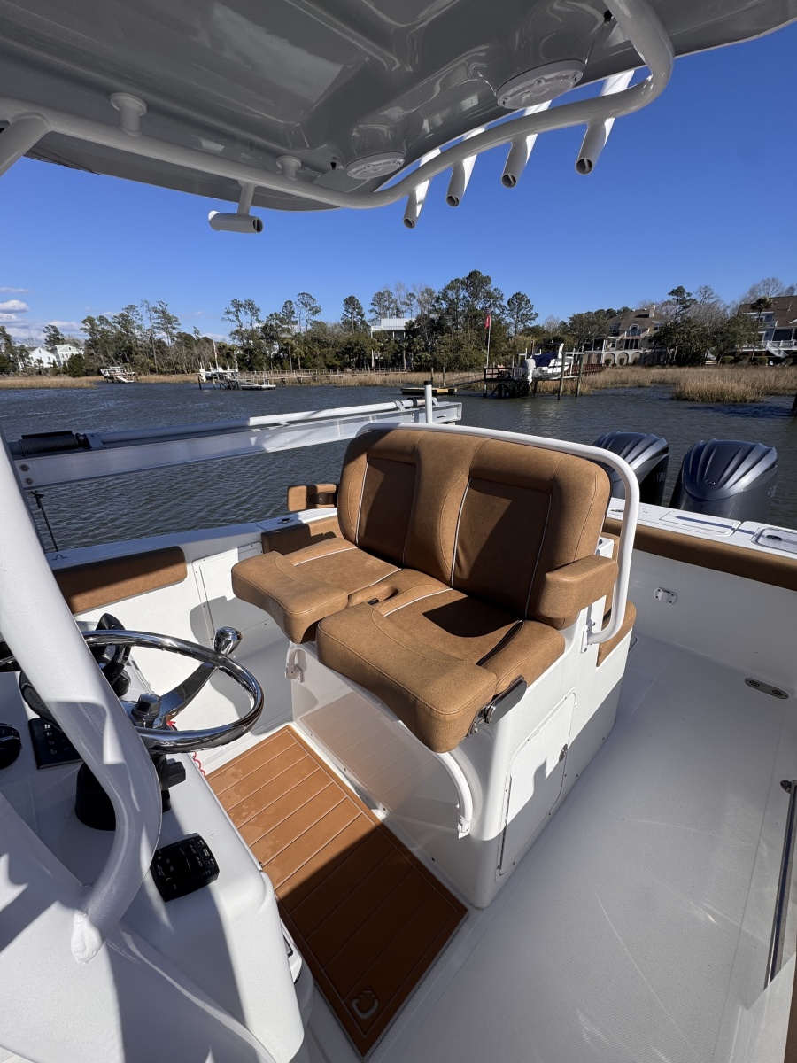 2023 Sea Hunt Gamefish 27FS