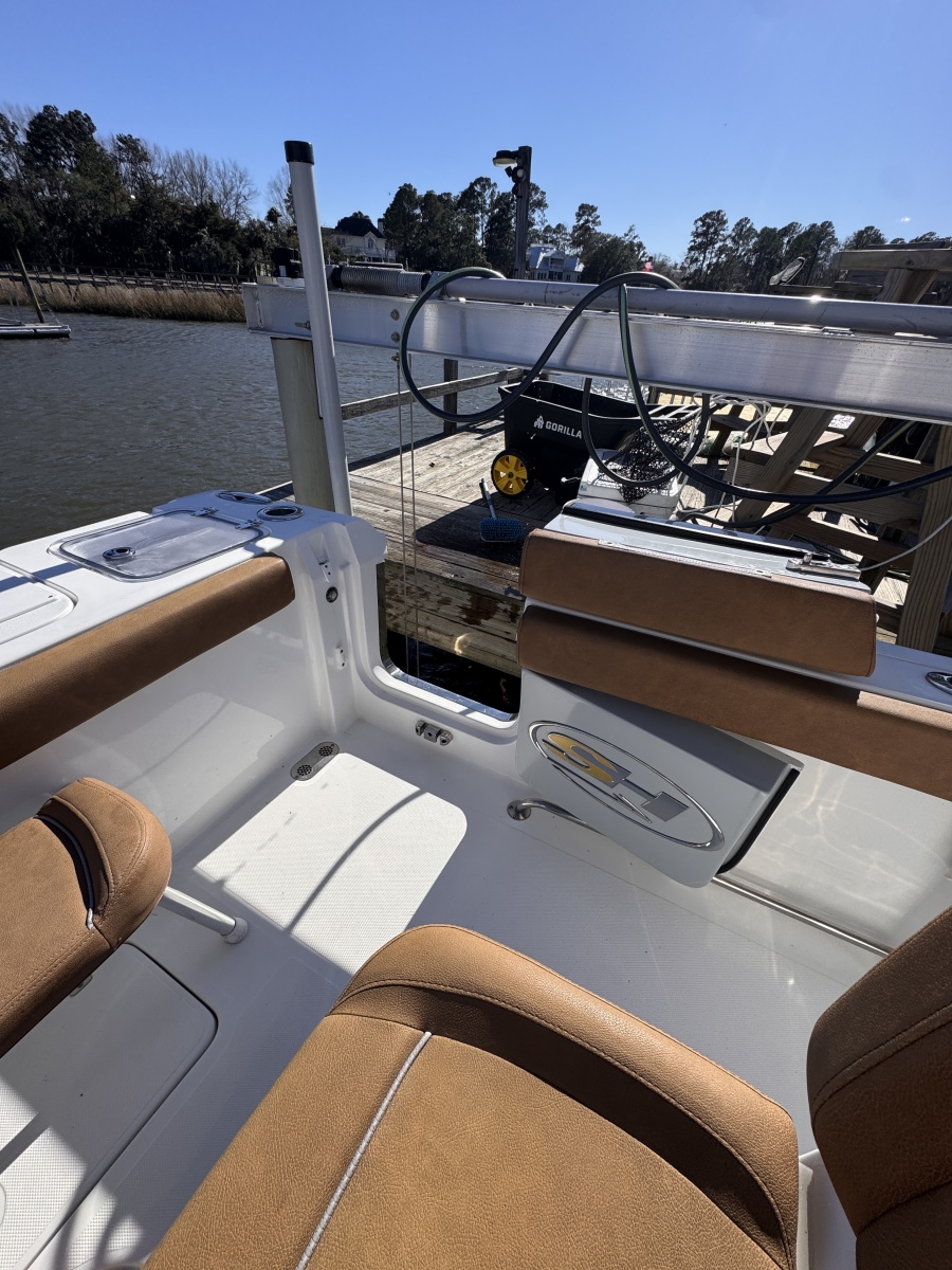 2023 Sea Hunt Gamefish 27FS