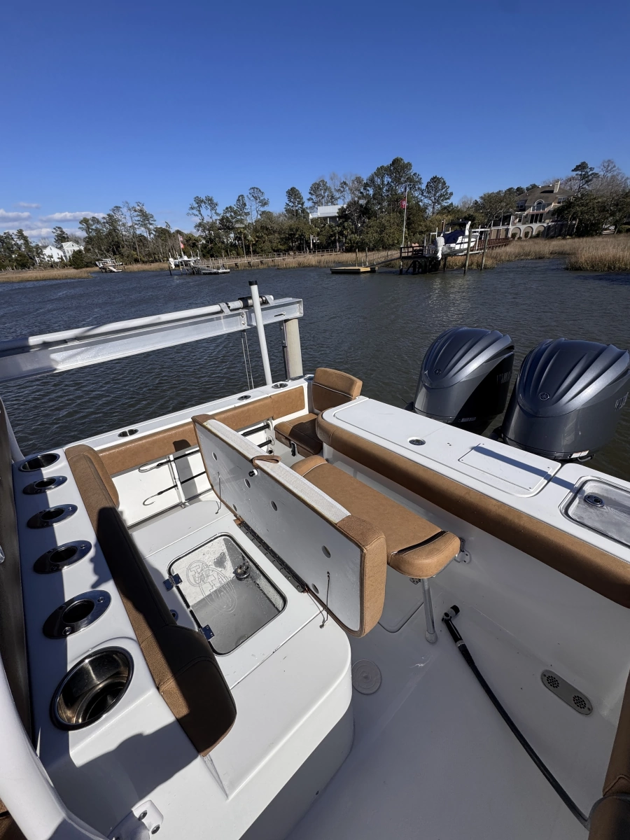 2023 Sea Hunt Gamefish 27FS