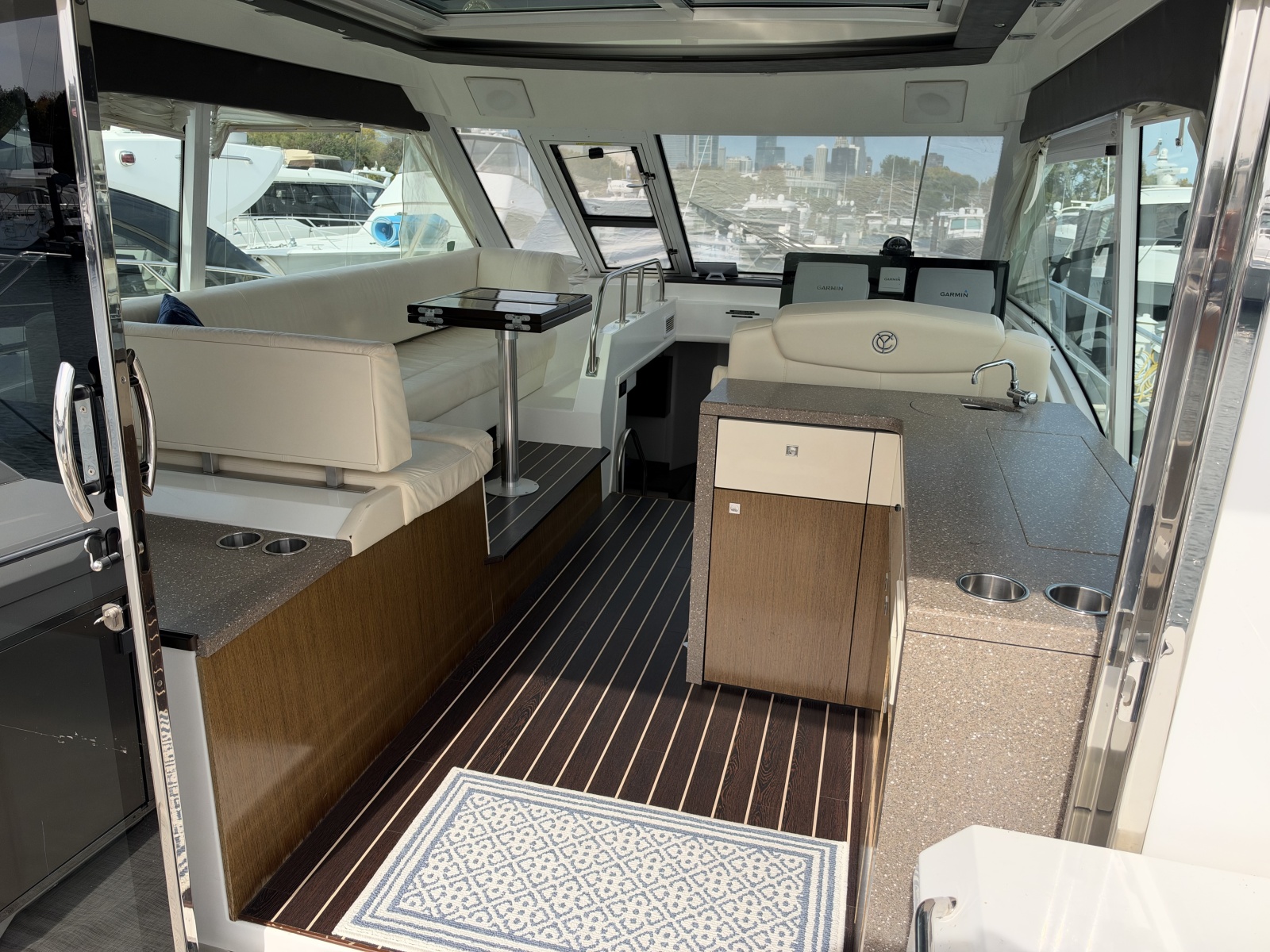 2011 Cruisers Yachts 48 Cantius — Andiamo