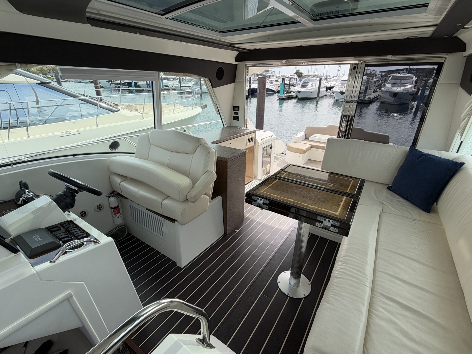 2011 Cruisers Yachts 48 Cantius — Andiamo
