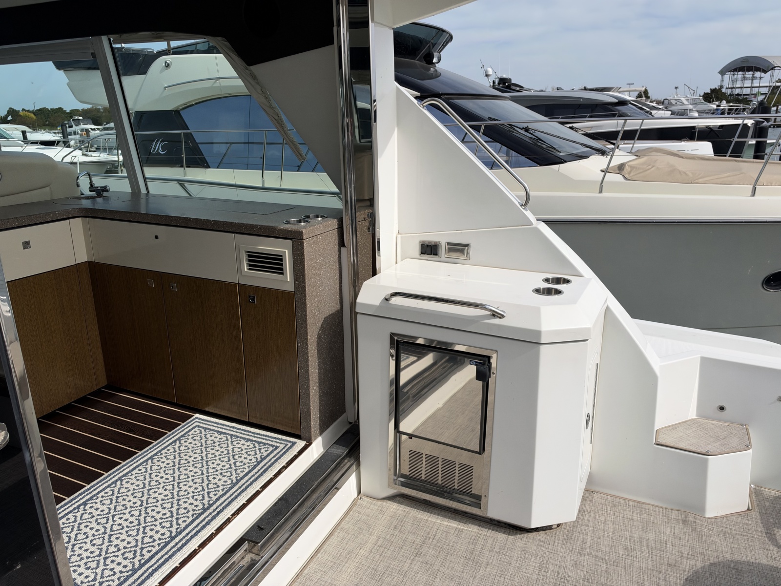 2011 Cruisers Yachts 48 Cantius — Andiamo