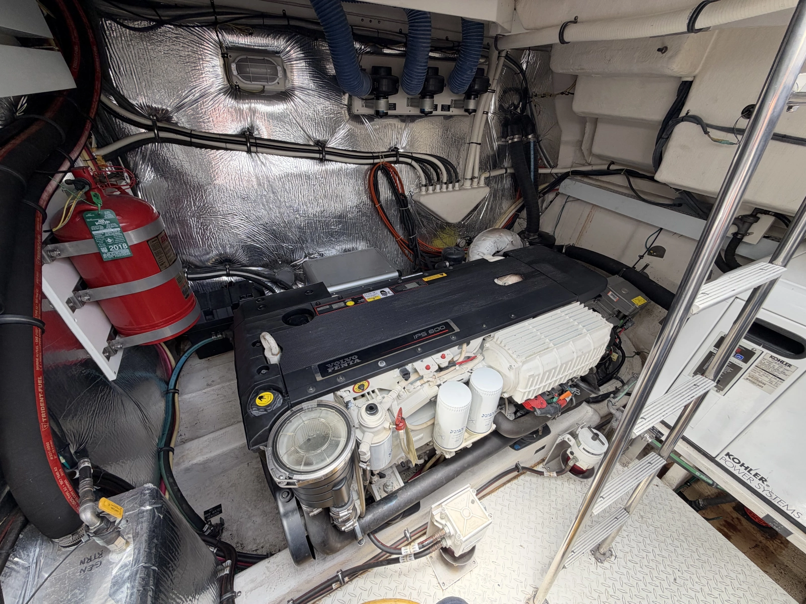 2011 Cruisers Yachts 48 Cantius