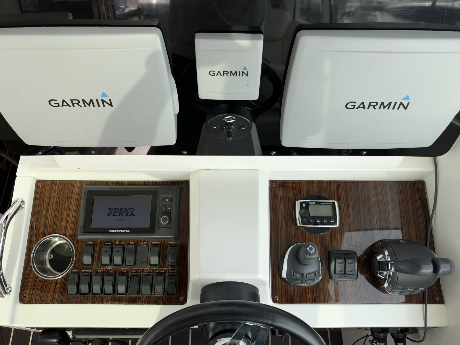 2011 Cruisers Yachts 48 Cantius — Andiamo