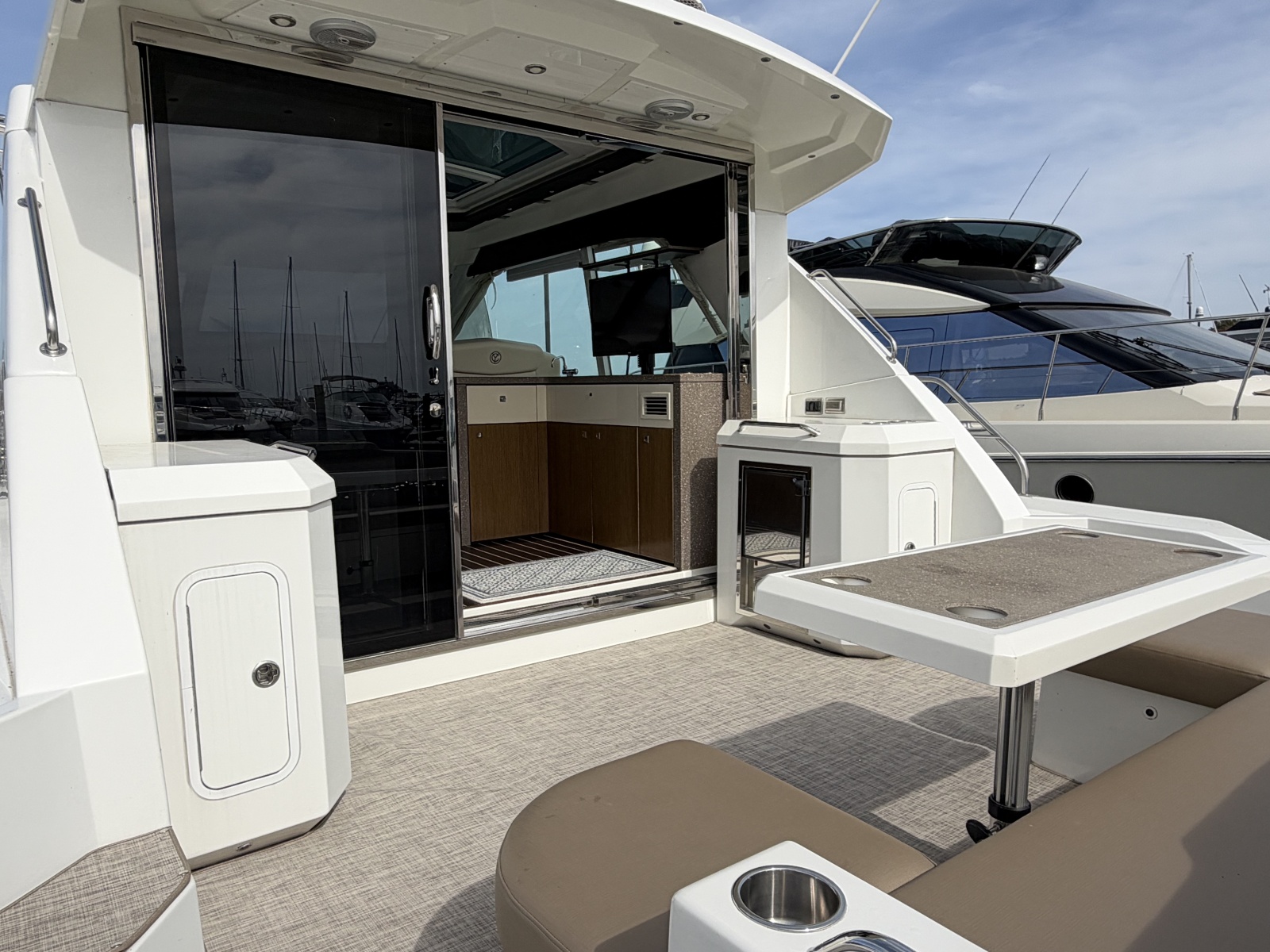 2011 Cruisers Yachts 48 Cantius — Andiamo