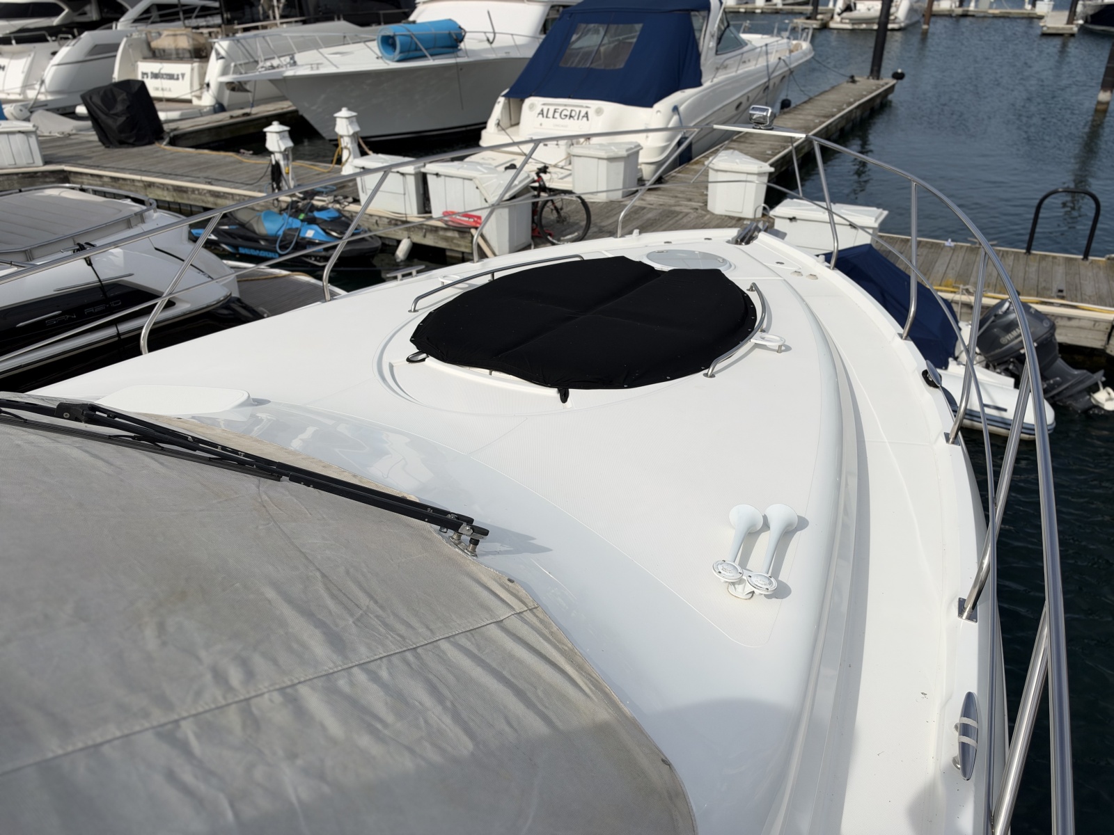 2011 Cruisers Yachts 48 Cantius — Andiamo