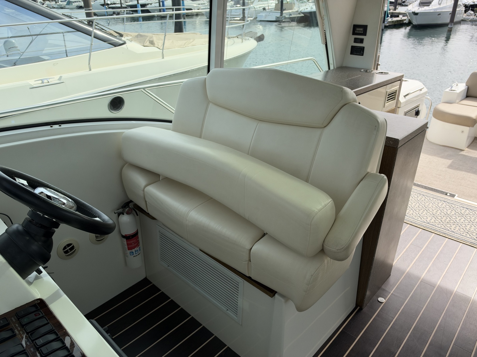2011 Cruisers Yachts 48 Cantius — Andiamo