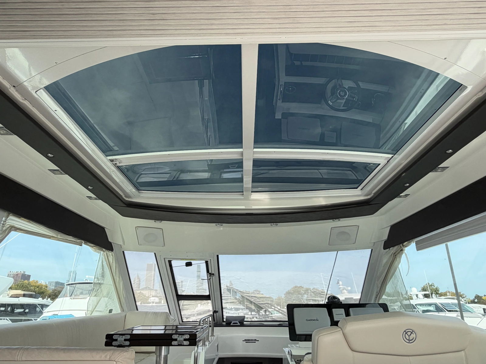 2011 Cruisers Yachts 48 Cantius
