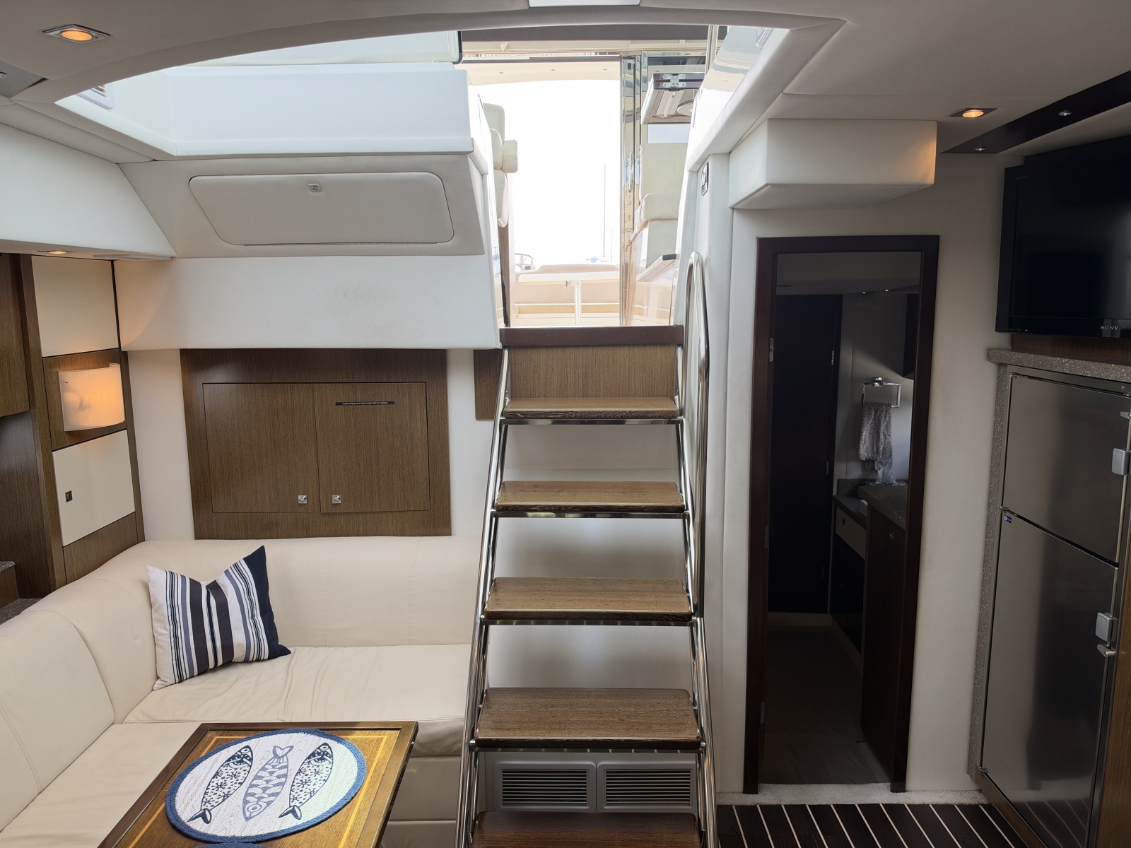 2011 Cruisers Yachts 48 Cantius — Andiamo