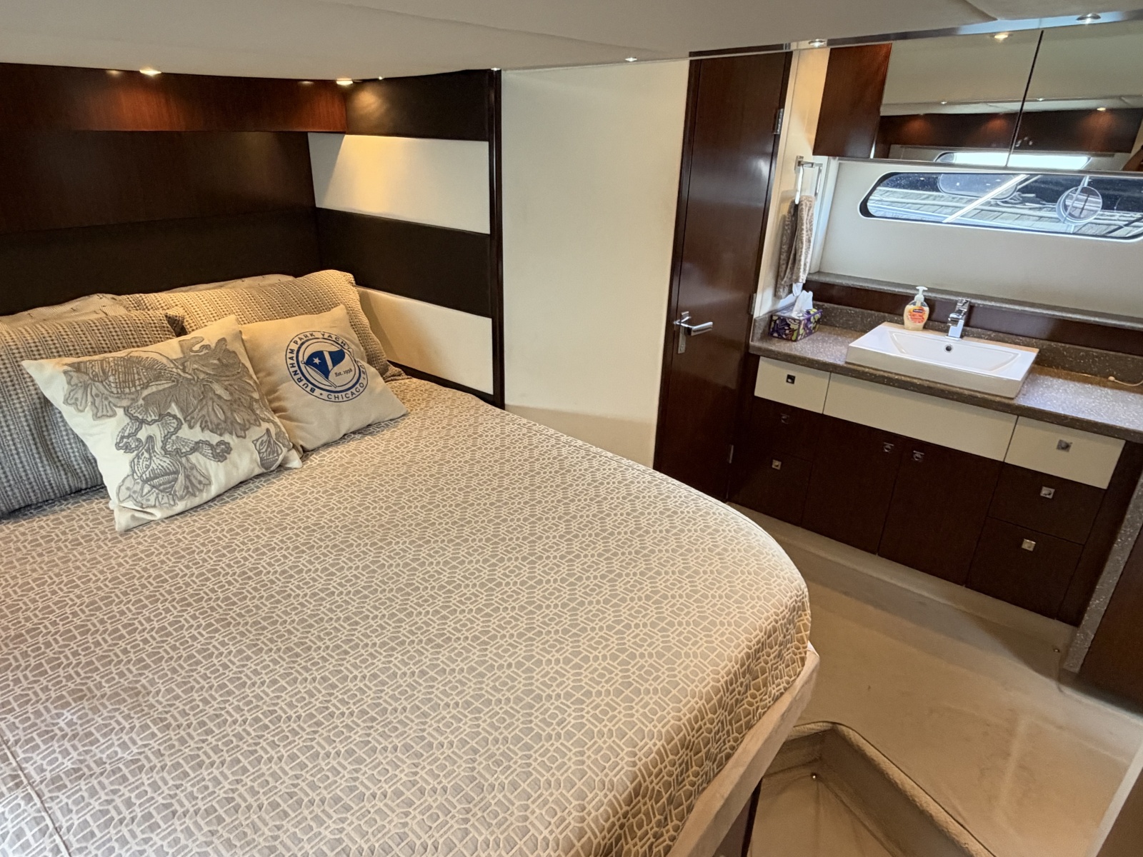 2011 Cruisers Yachts 48 Cantius — Andiamo