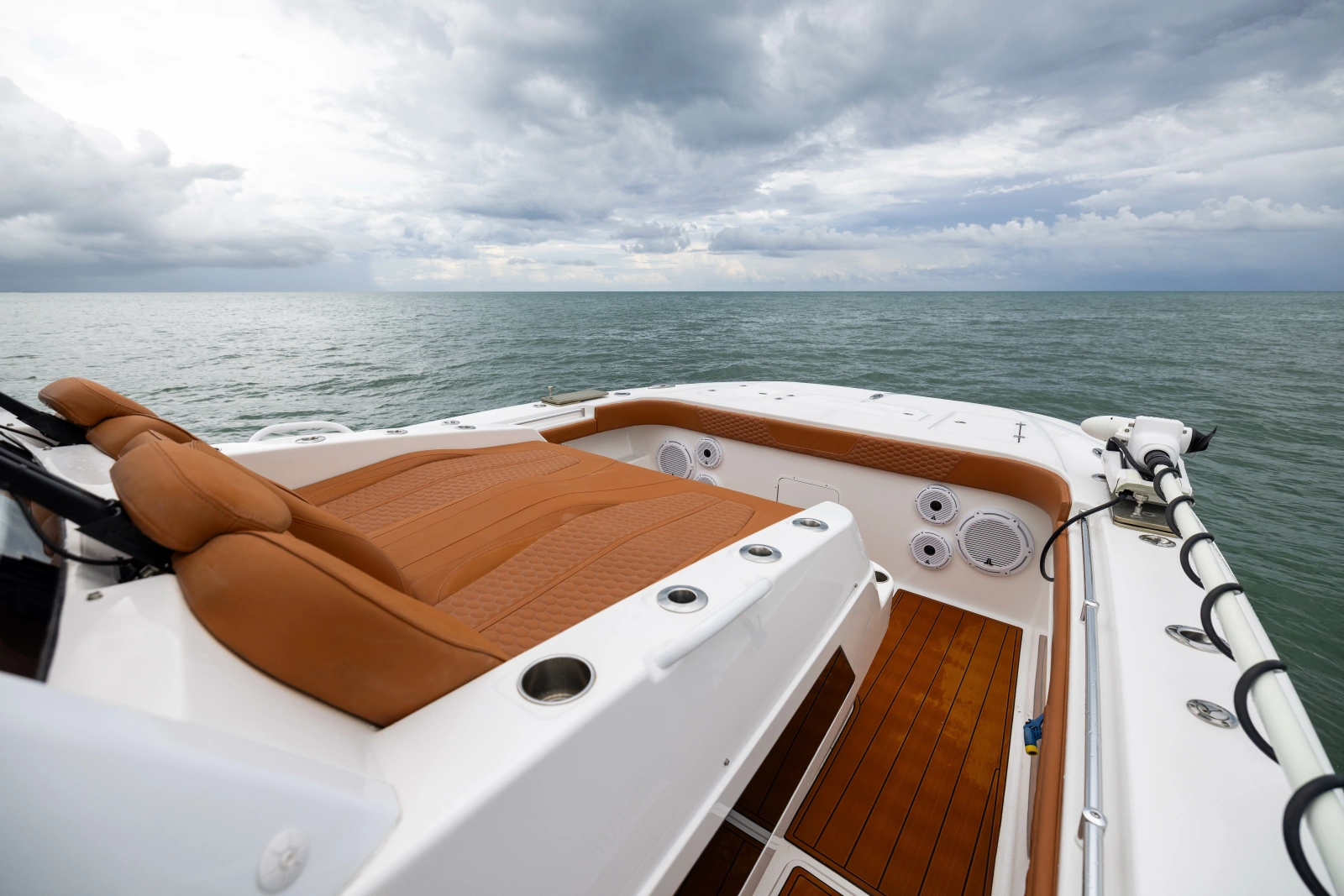 2024 Invincible Pilothouse