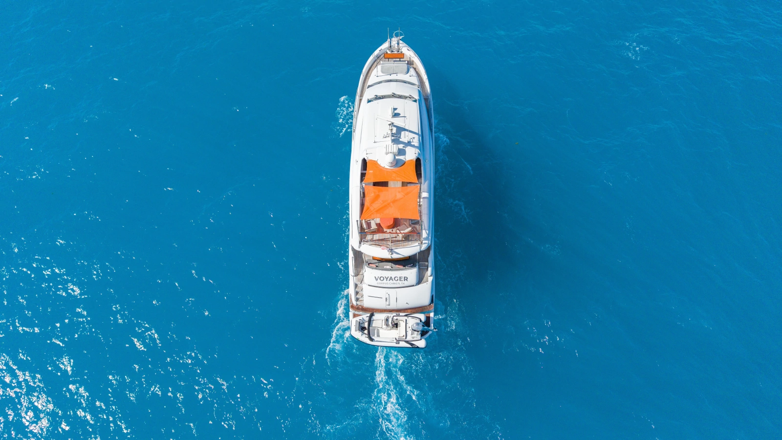 2006 Lazzara Yachts Skylounge