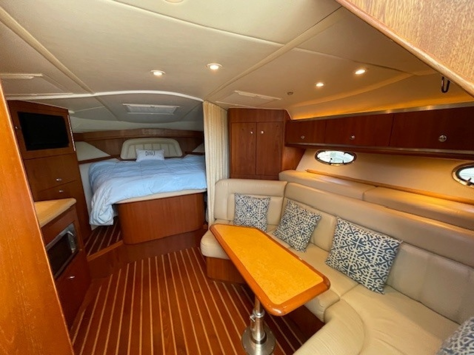 2004 Tiara Yachts 3200 Open