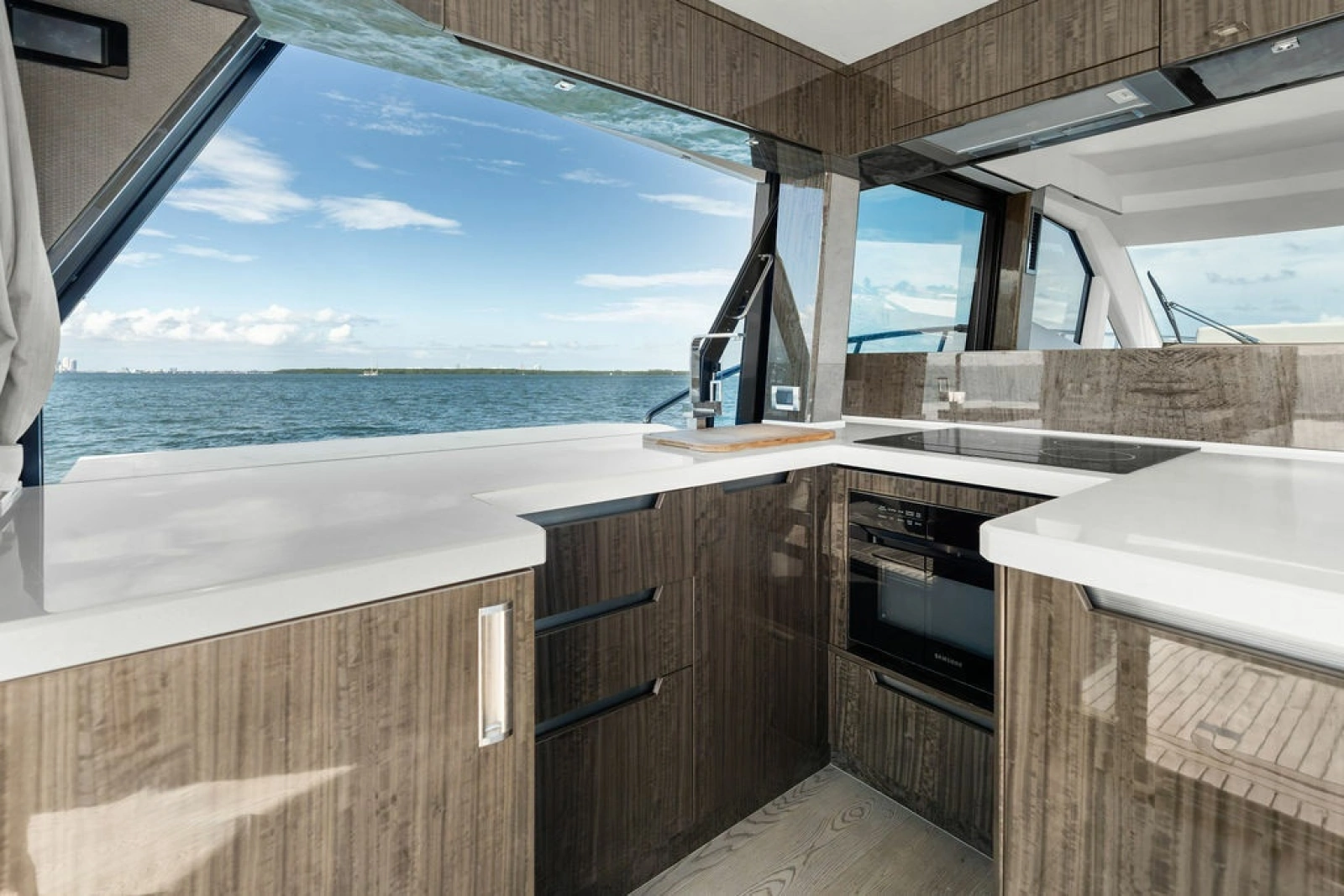 2021 Galeon 