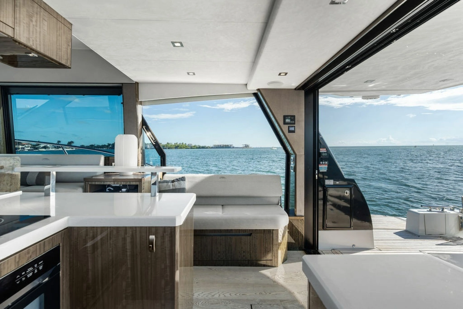 2021 Galeon 