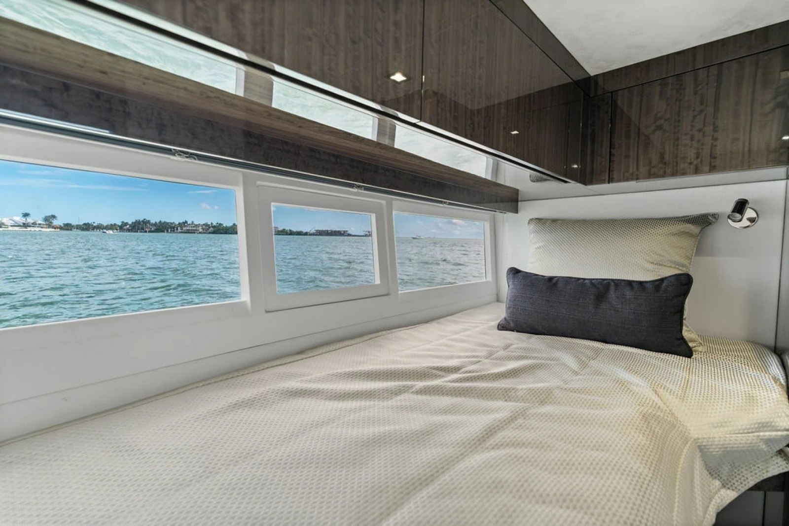 2021 Galeon 
