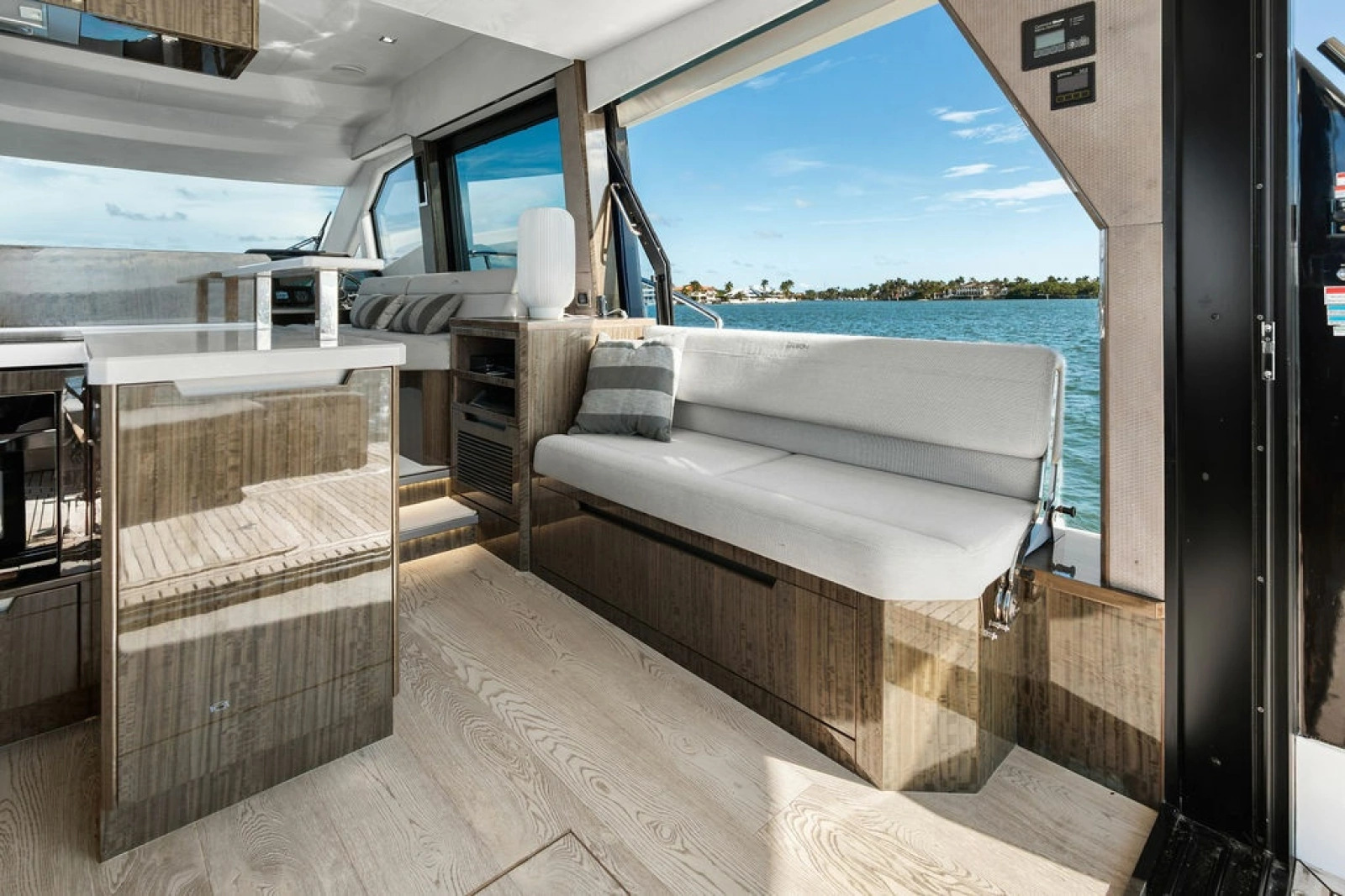 2021 Galeon 