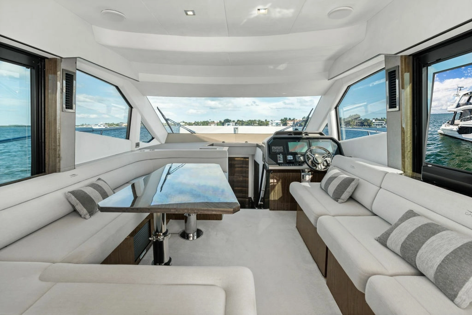 2021 Galeon 