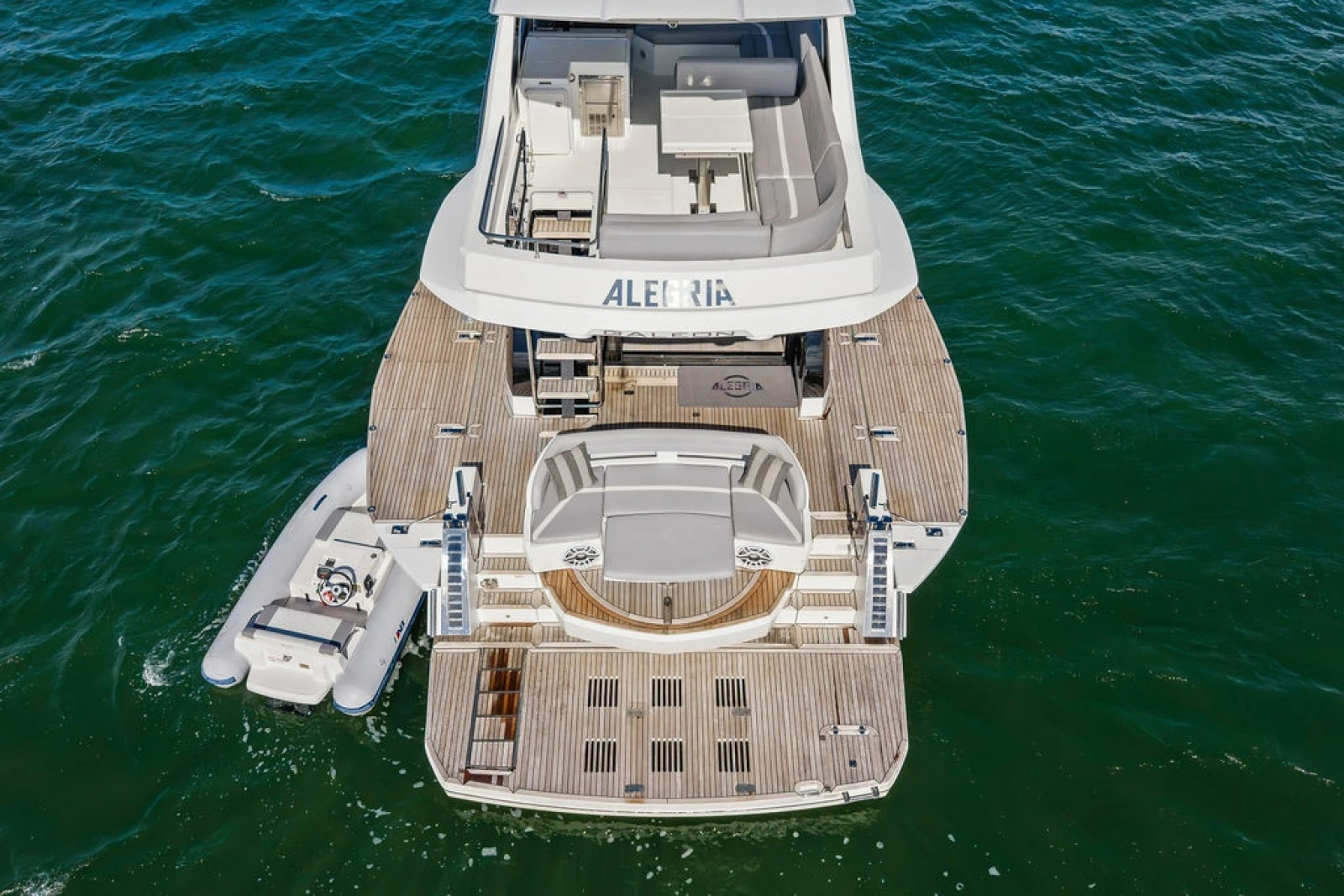2021 Galeon 
