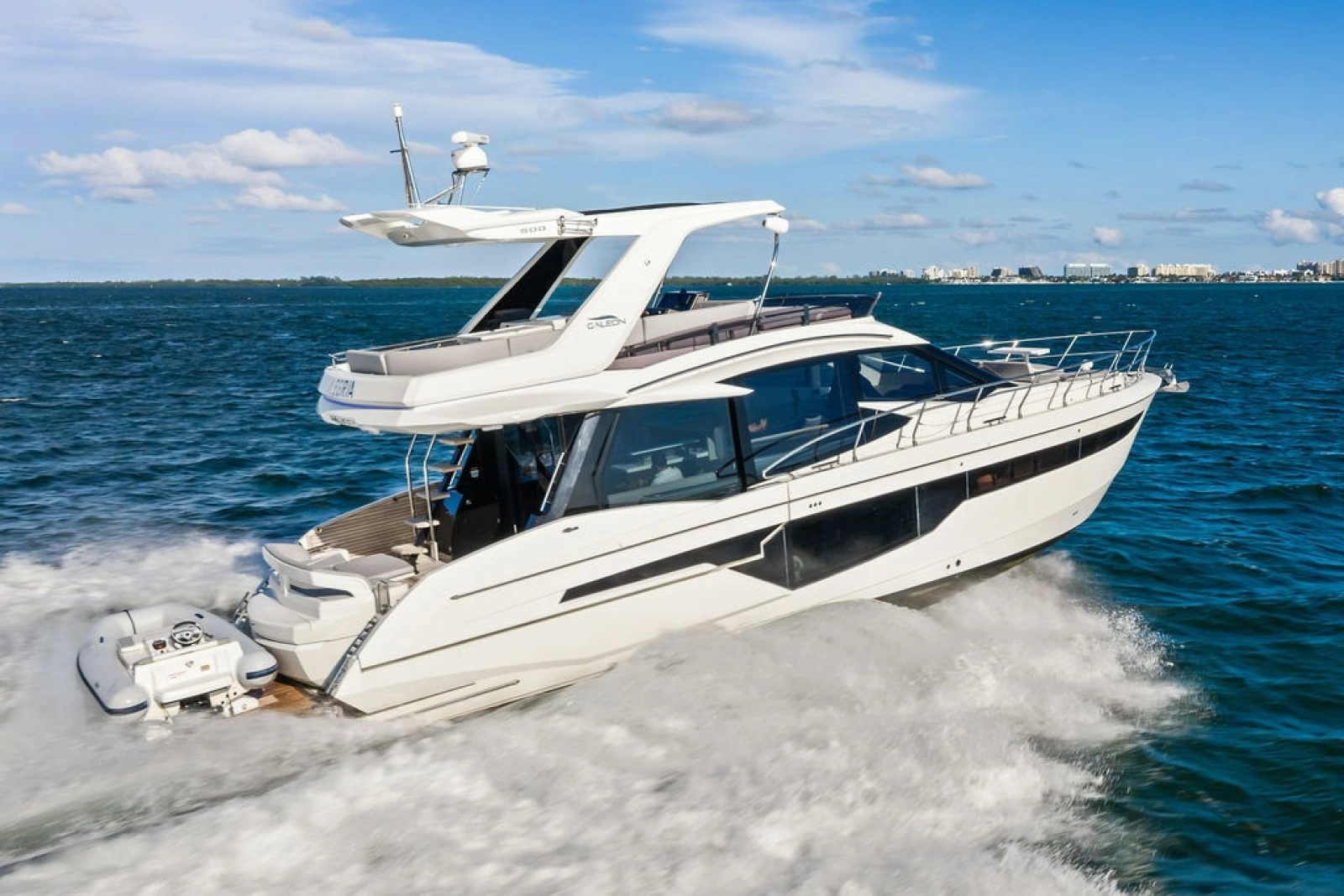 2021 Galeon 