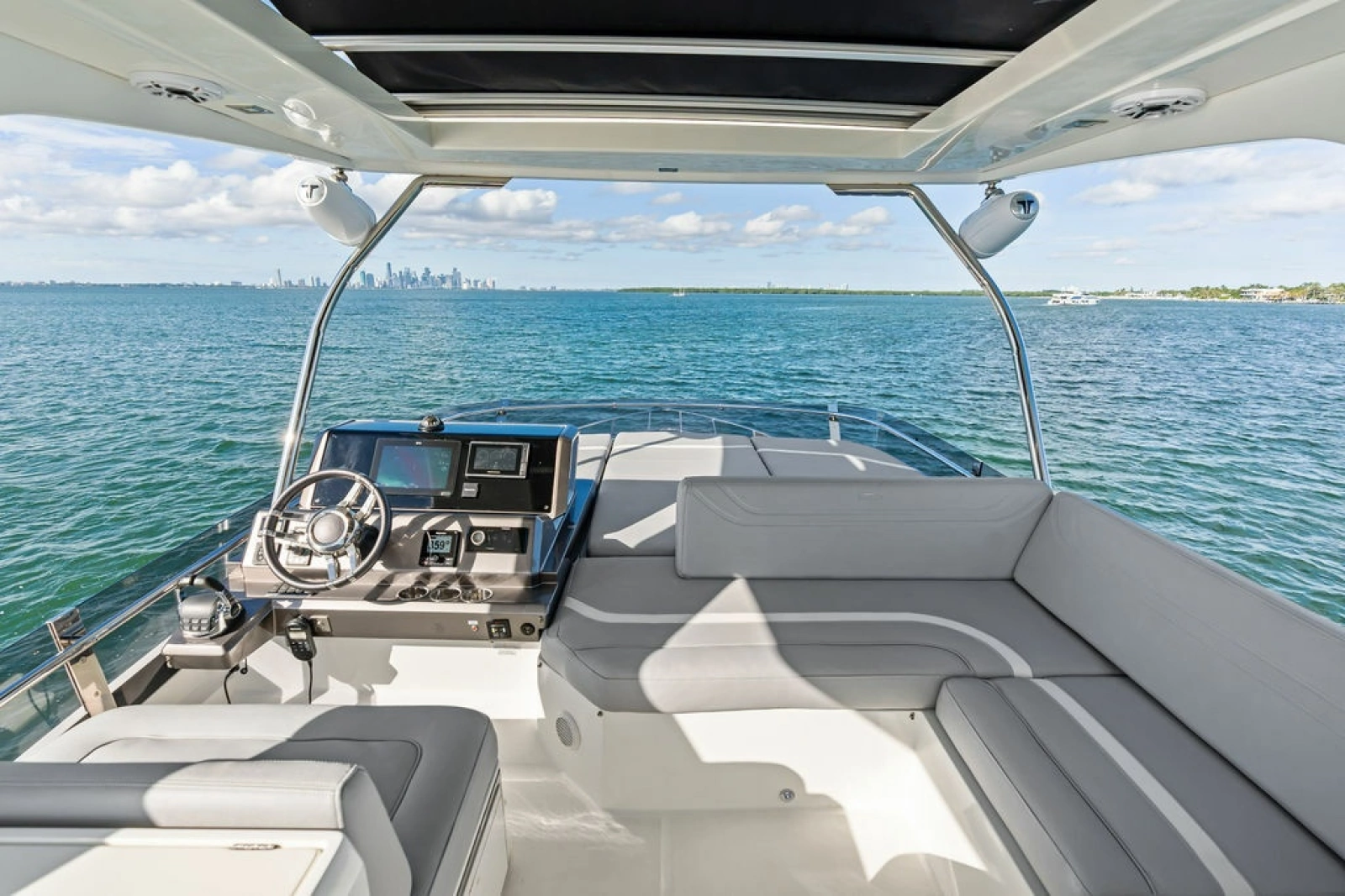 2021 Galeon 