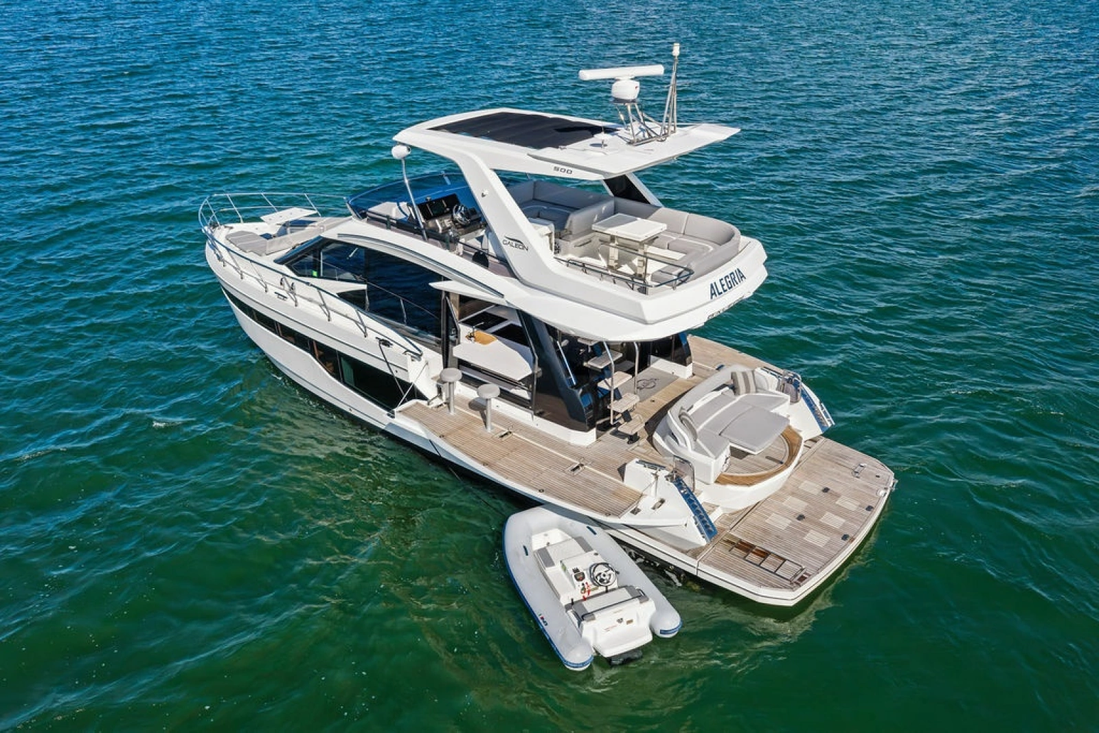 2021 Galeon 