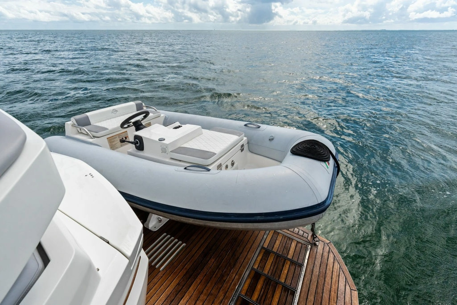 2021 Galeon 