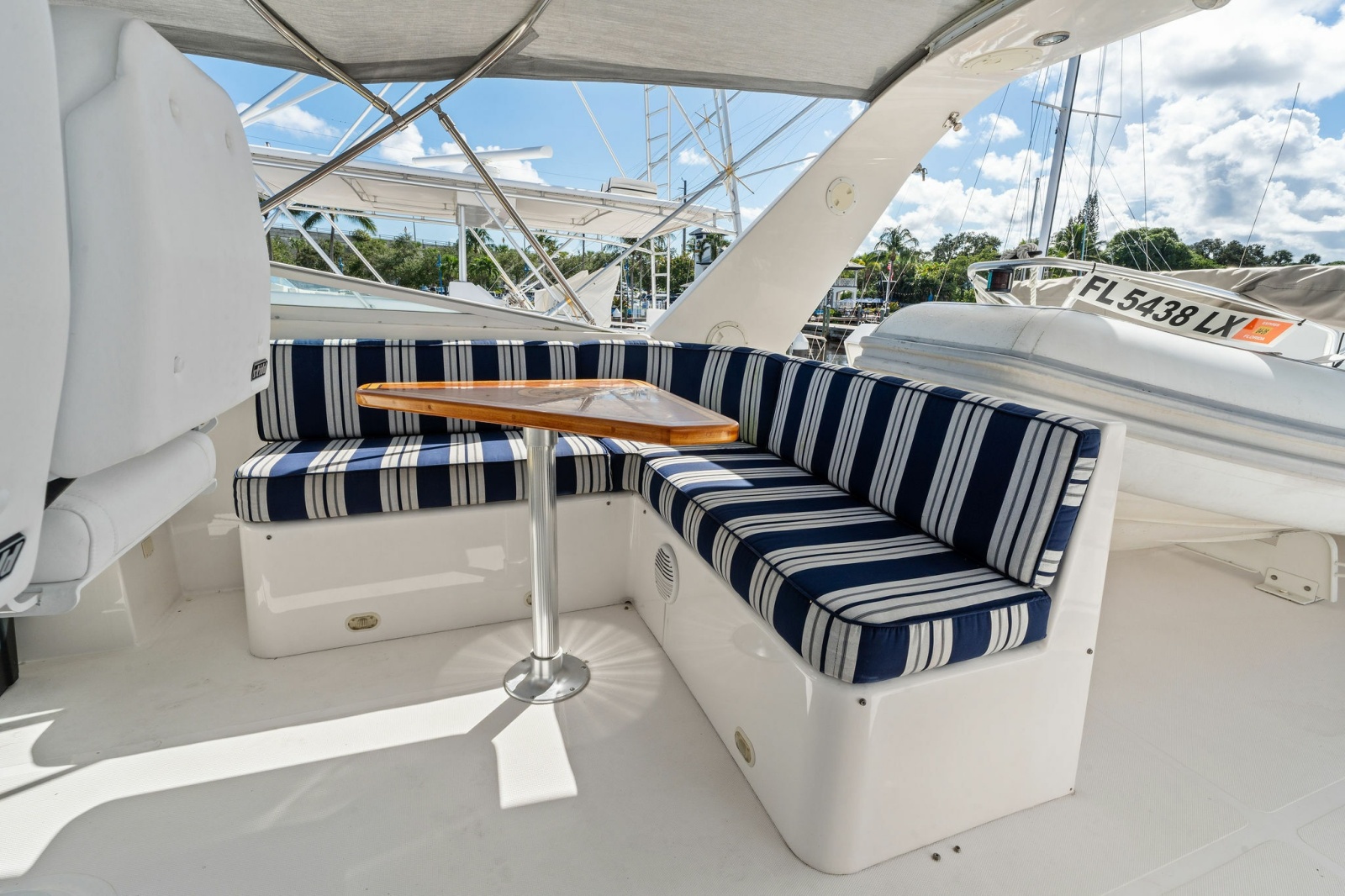 2001 Pacific Mariner 65 — Lucky Lucky