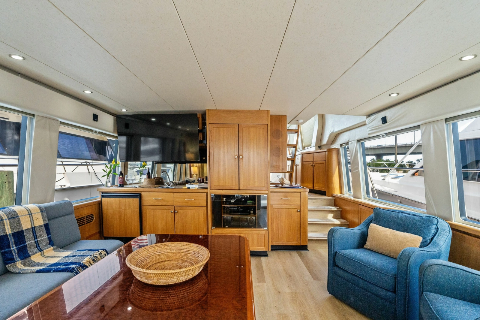 2001 Pacific Mariner 65