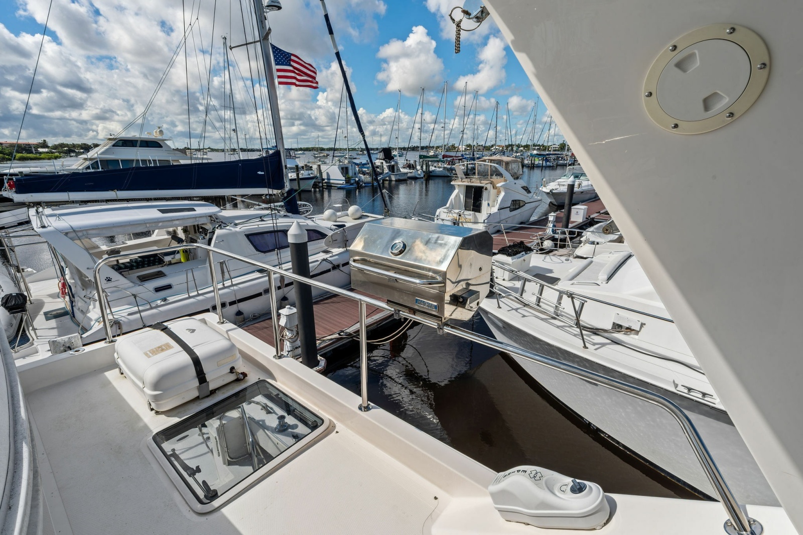 2001 Pacific Mariner 65 — Lucky Lucky