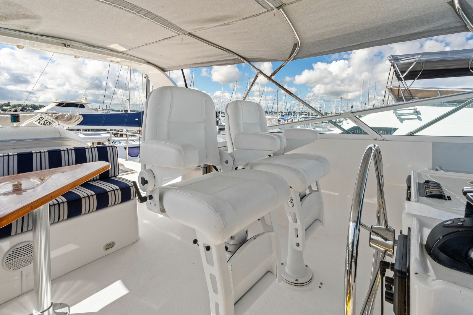 2001 Pacific Mariner 65 — Lucky Lucky