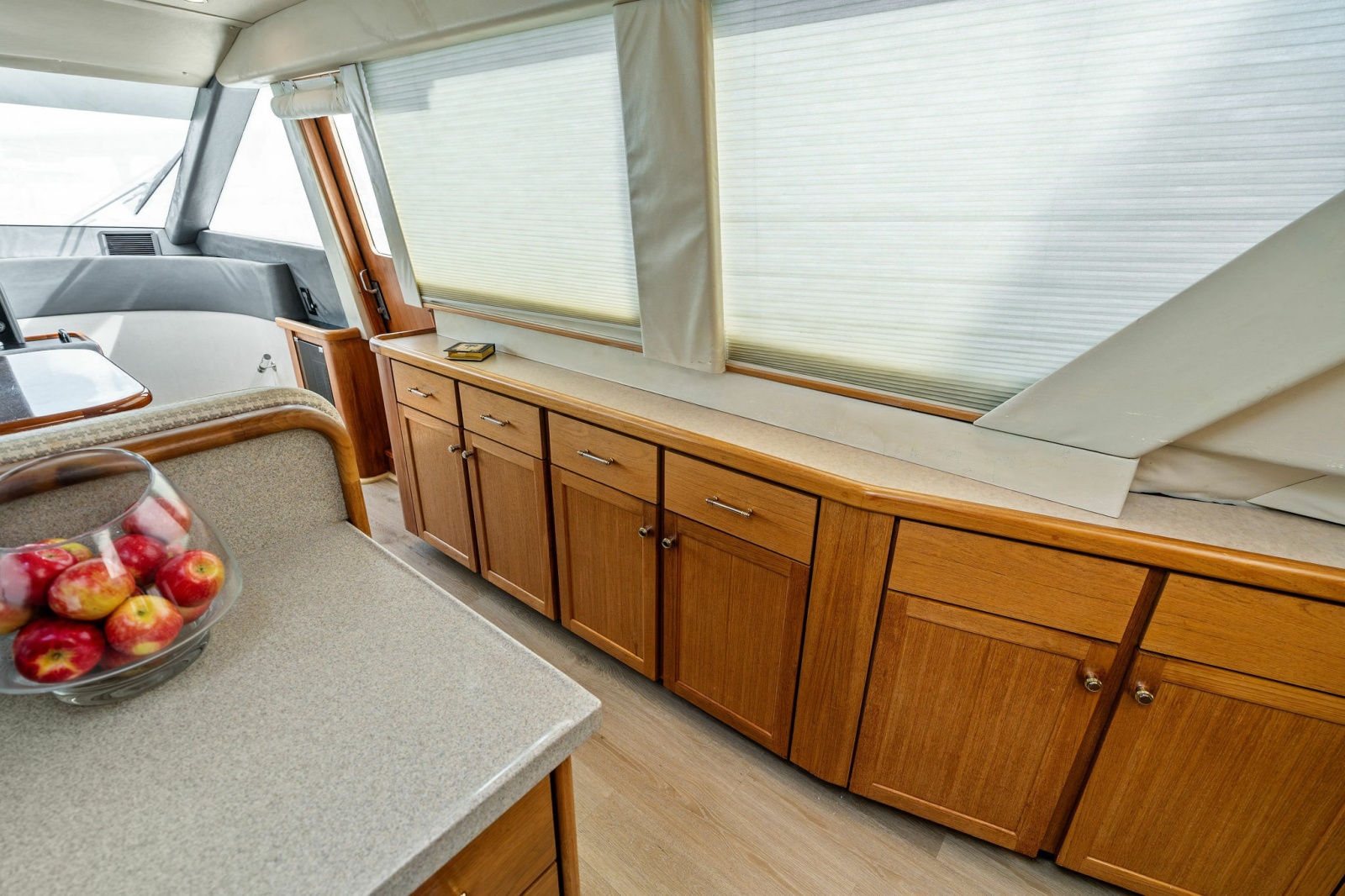 2001 Pacific Mariner 65 — Lucky Lucky