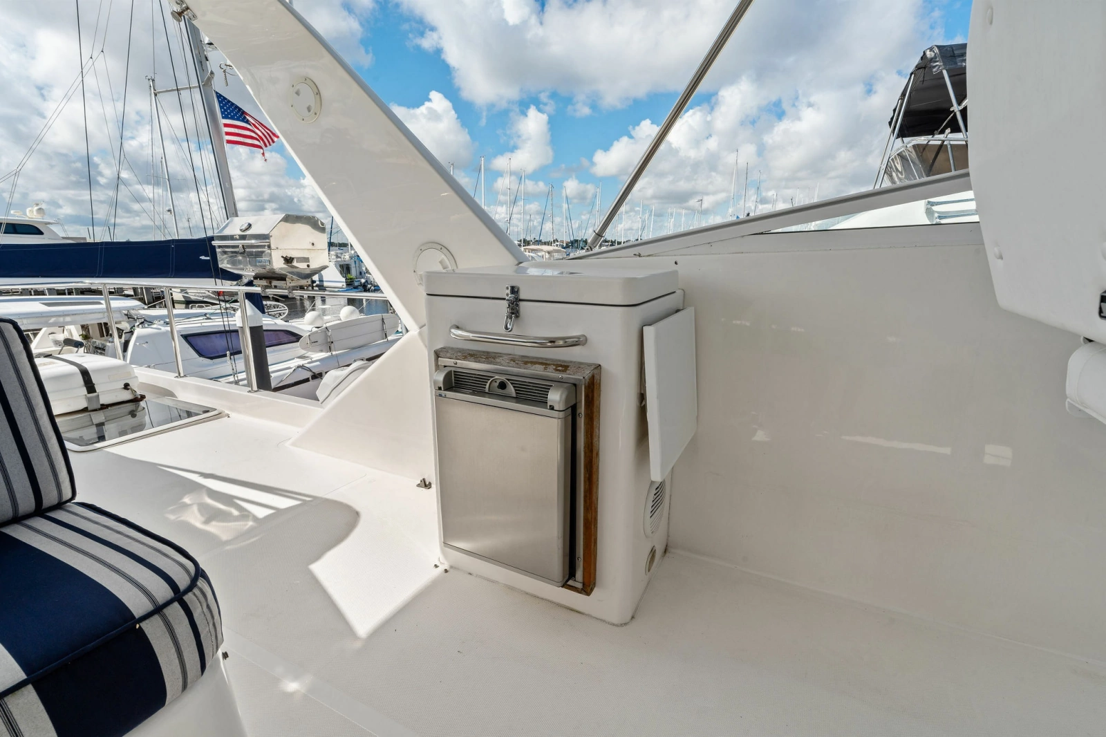 2001 Pacific Mariner 65