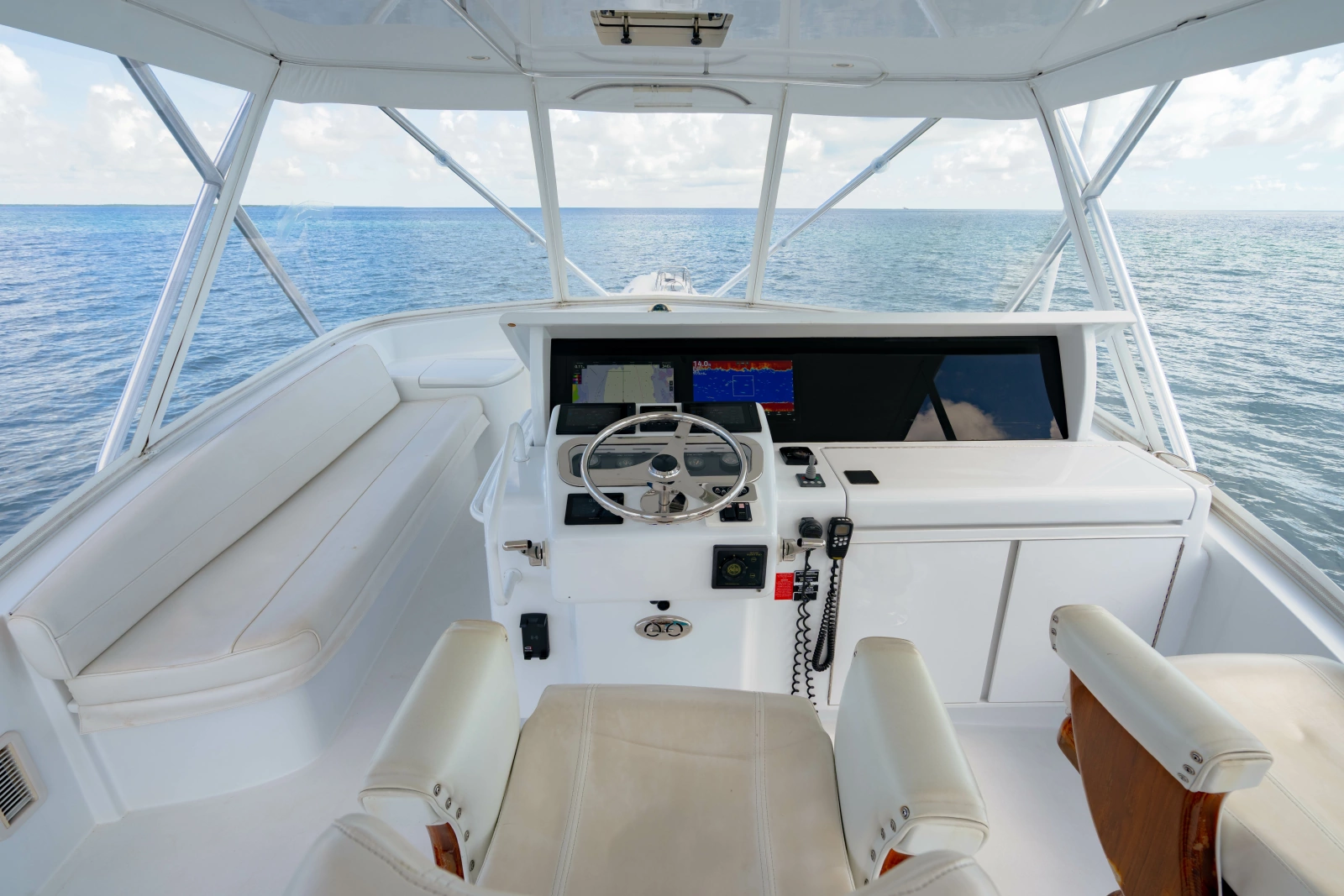 2004 Hatteras 54 Convertible