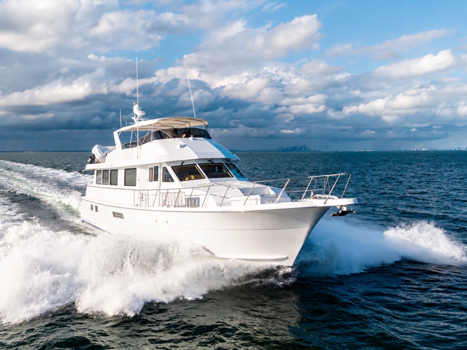 2000 Hatteras Cockpit Motoryacht