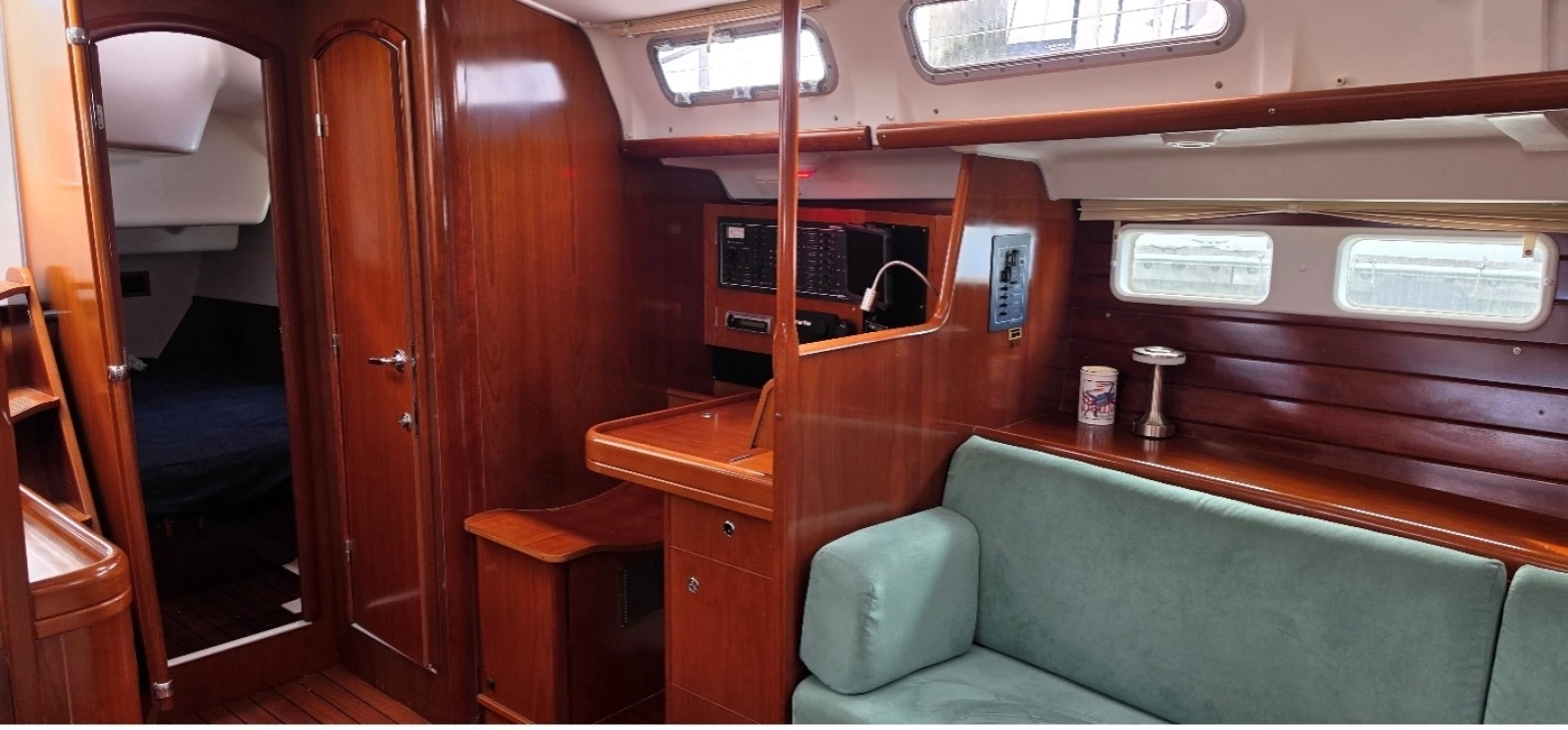 2005 Beneteau 