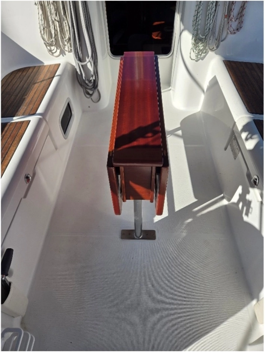 2005 Beneteau 