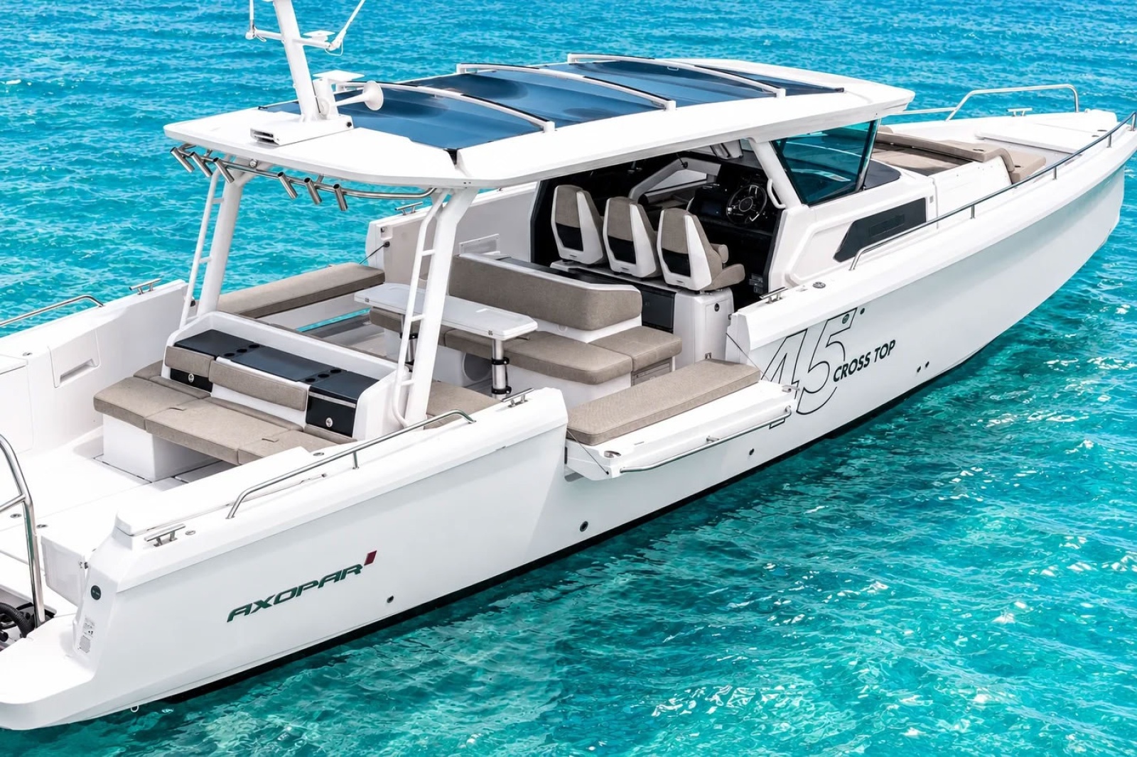 2025 Axopar 45 Cross Top