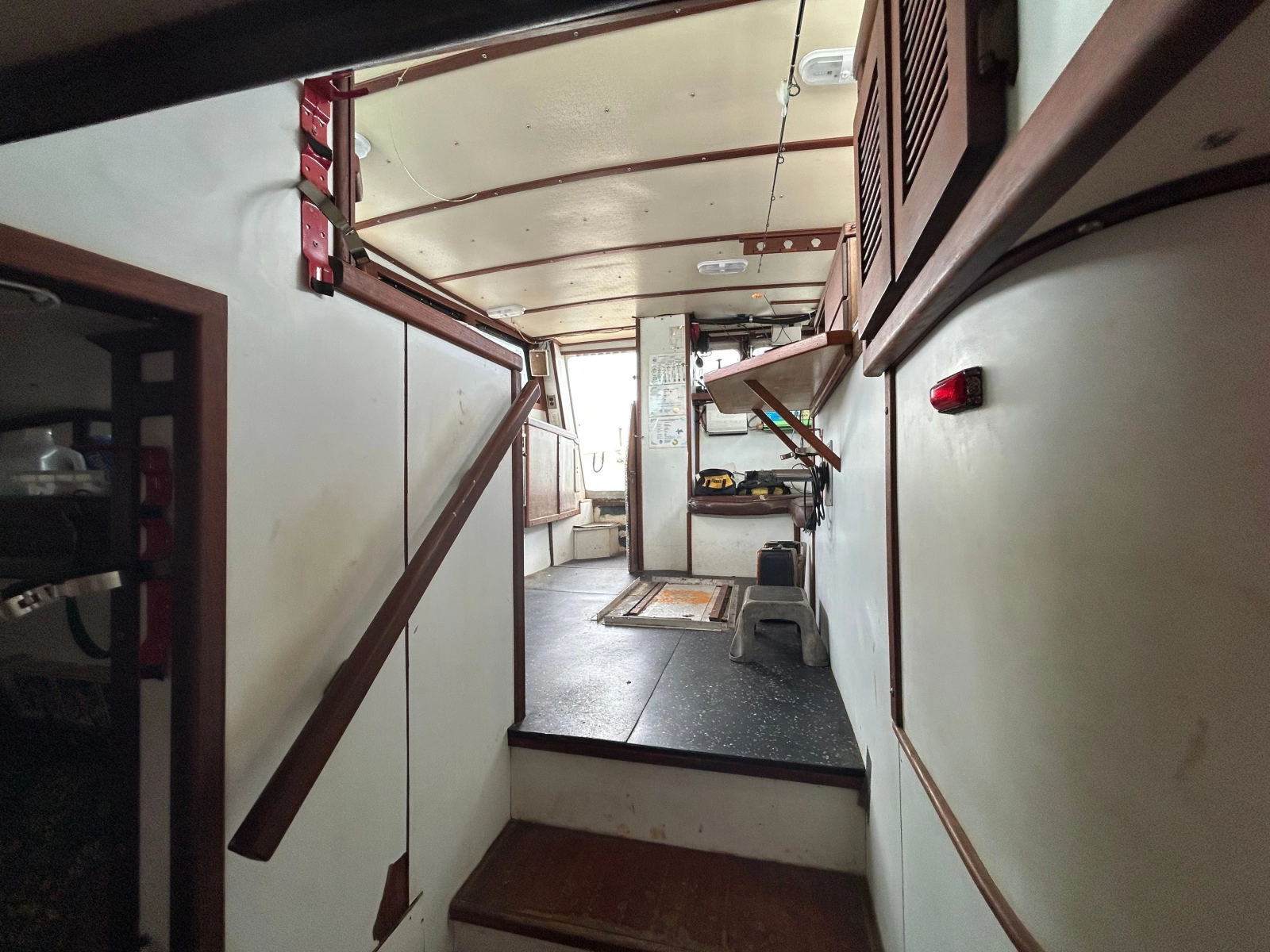 1990 Custom 57 Fishing