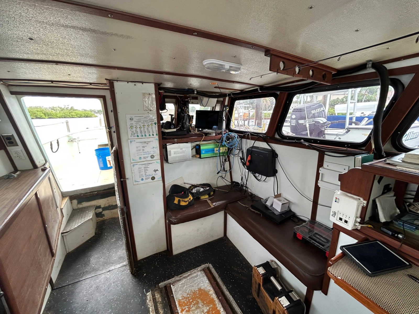1990 Custom 57 Fishing