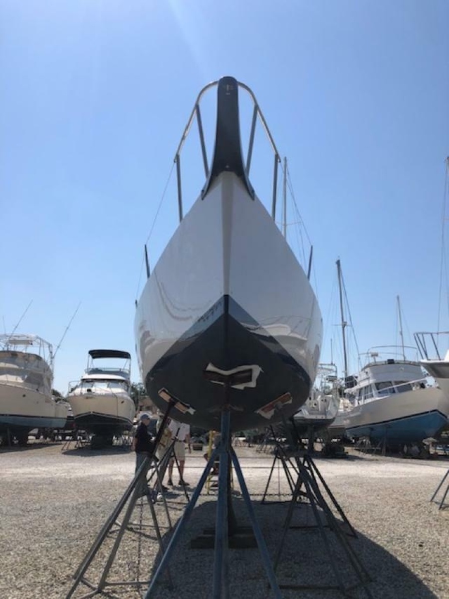 2022 J Boats J9