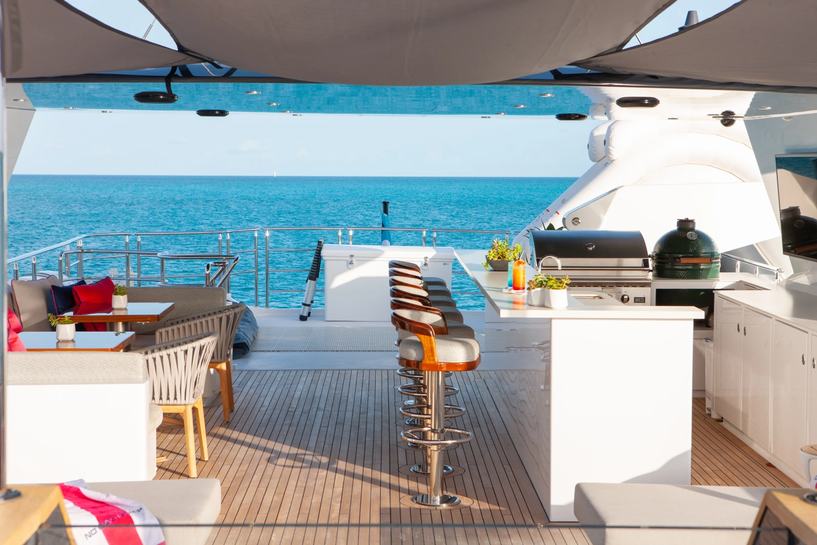 2000 Trinity Yachts 