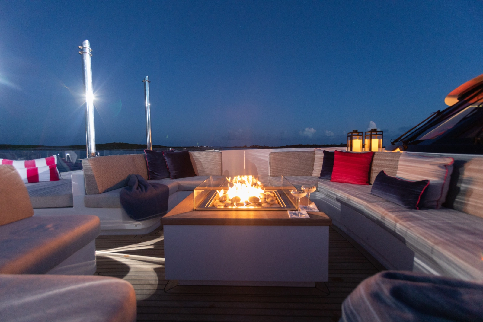 2000 Trinity Yachts 