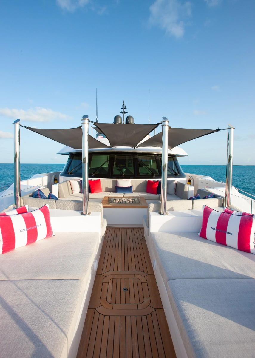 2000 Trinity Yachts 